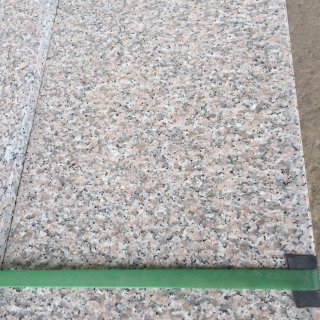 Treads - Flamed - Pink granite flamed 
